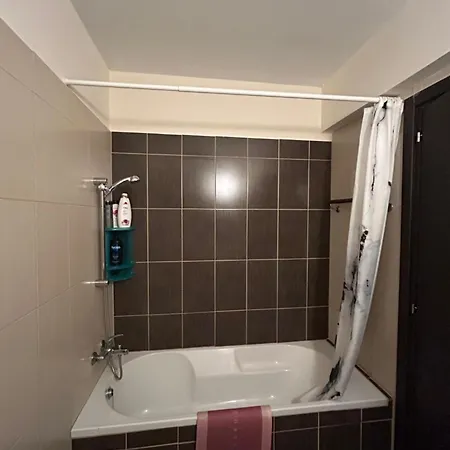 Modern 2br Near Finikoudes - Larnaca