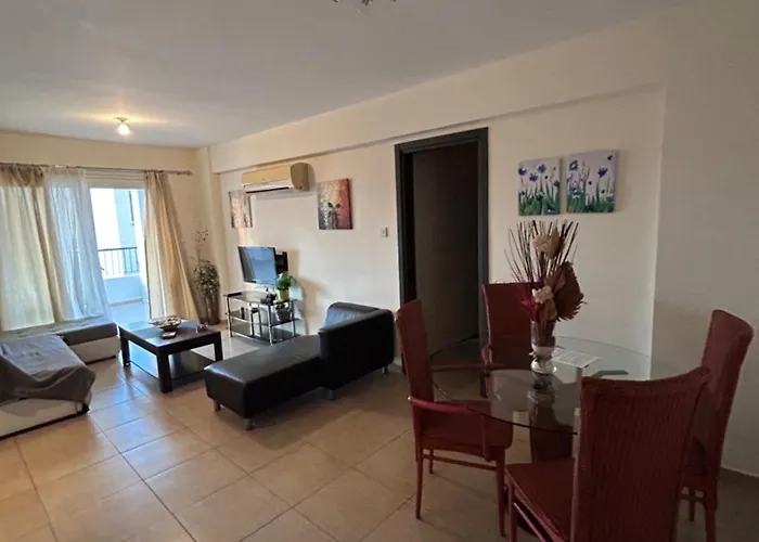 Apartamento Modern 2br Near Finikoudes - *