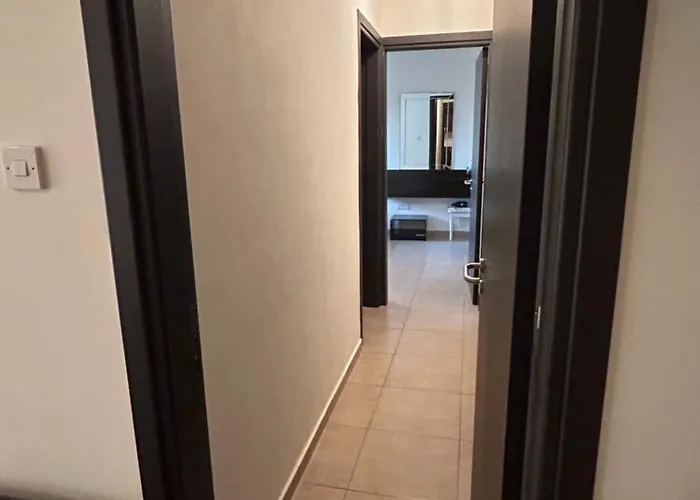 Modern 2br Near Finikoudes - Apartamento