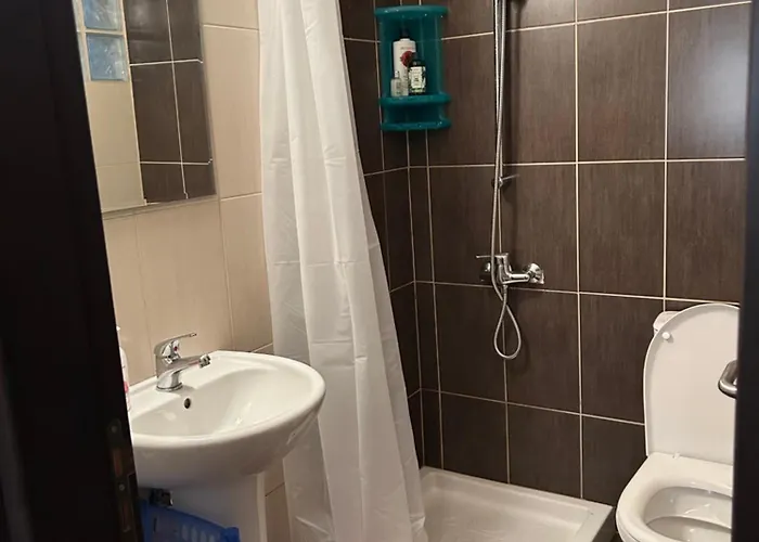 Apartment Modern 2br Near Finikoudes - *